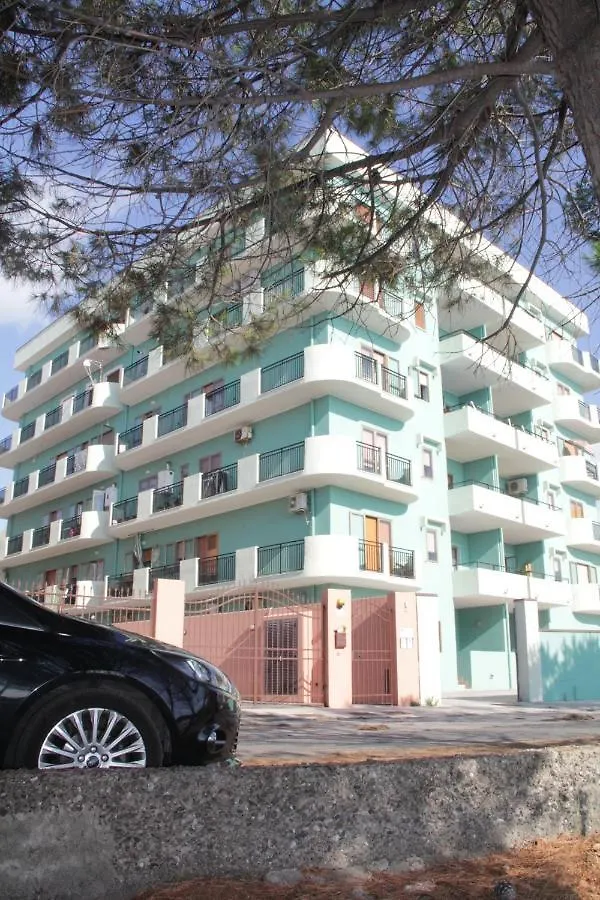 Holiday Beach Milazzo 0*,  İtalya